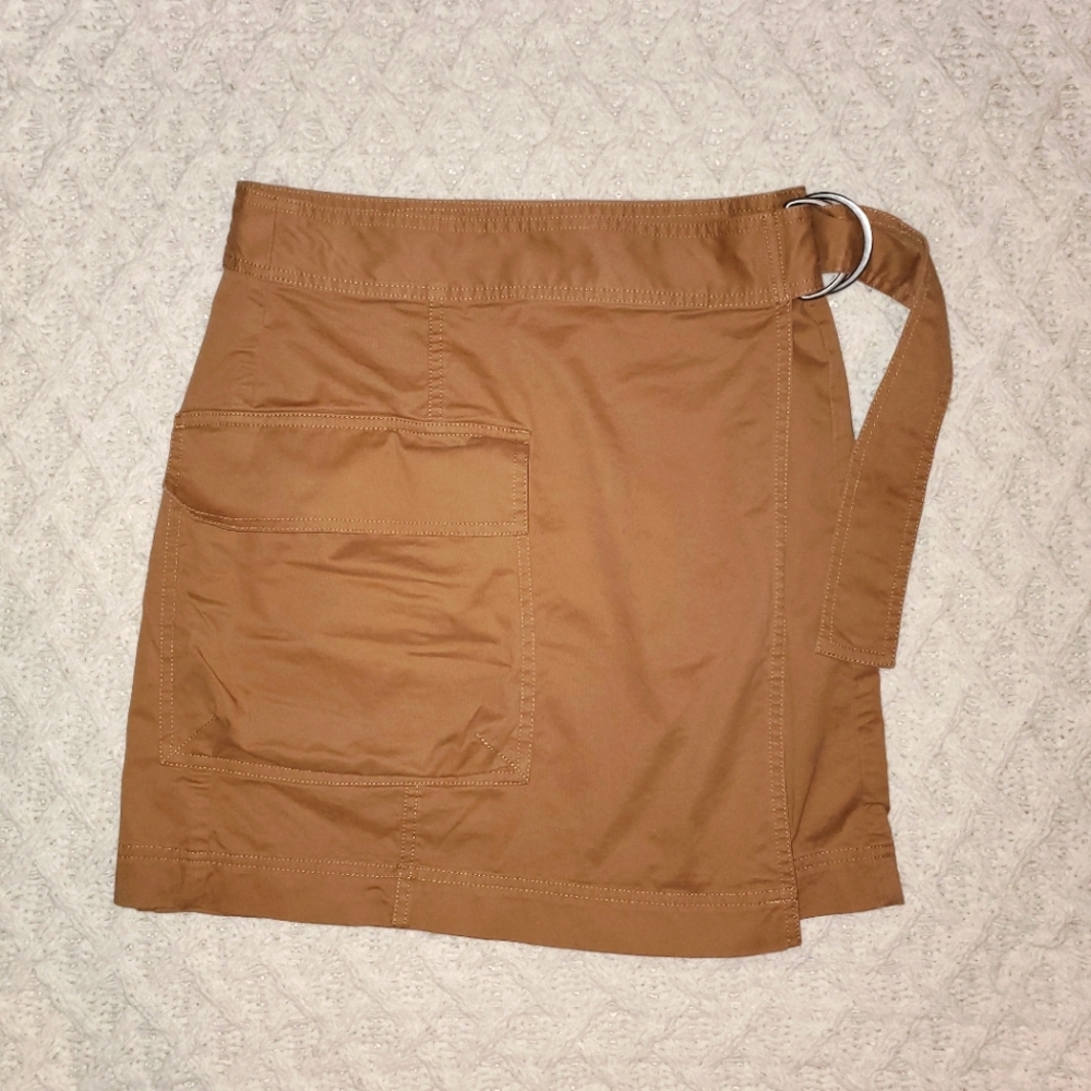 Banana Republic Medium, Cargo pocket wrap skirt